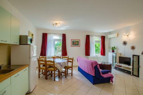 Two-bedroom Apartment In Kraljevica II