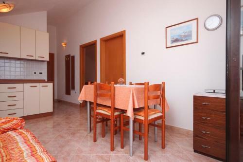 Apartment Zambratija 6997a