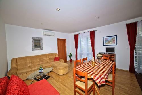 Apartments Bozikovic