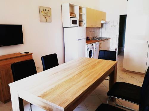 Lumbarda Resort Apartment