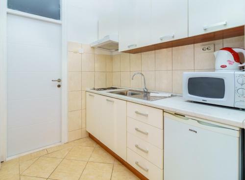 Lumbarda Resort Apartment