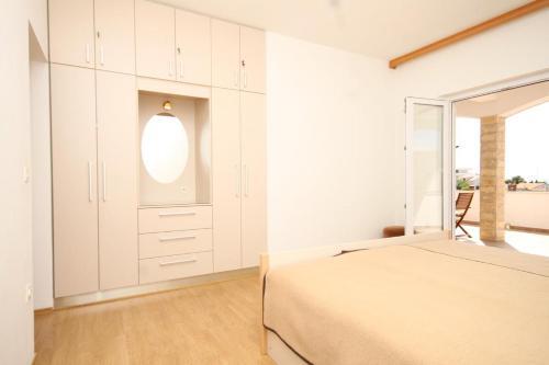 Apartments With A Parking Space Hvar - 5719