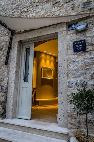 Hostal Diocletian Luxury Room