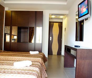Hotel Dion