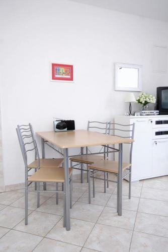 Apartments With A Parking Space Hvar - 8791