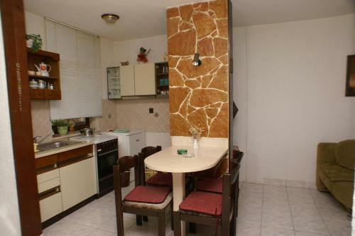 Apartment Splitska 2889b