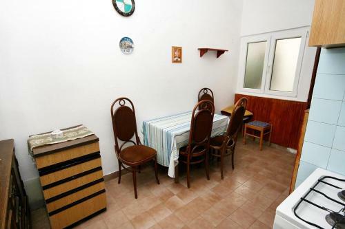 Apartments By The Sea Drasnice (makarska) - 6051