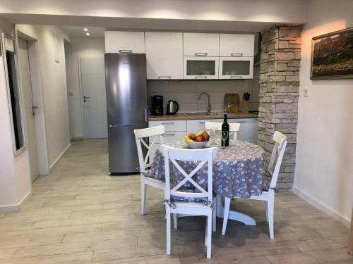 Apartment Near The Beach Makarska