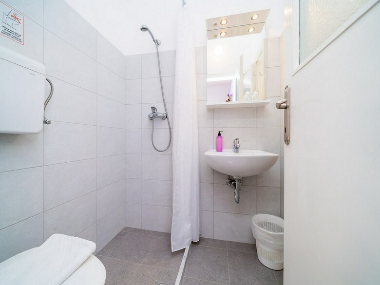 Hostal Guest House Vila Nina