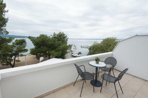 B&B Galija