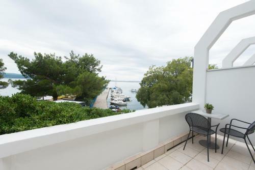 B&B Galija