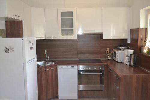 Apartment Supetarska Draga - Donja 2019a