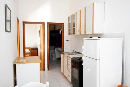 Apartments With A Parking Space Baska Voda (makarska) - 6057