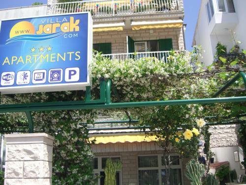 Apartments Villa Jarak