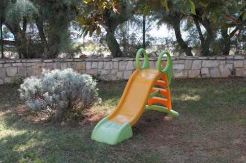 Family Friendly Seaside Apartments Novigrad - 7118
