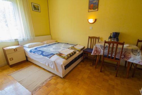 Apartments And Rooms With Parking Space Crikvenica - 5492