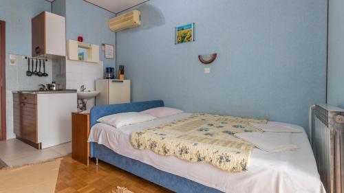 Apartments And Rooms With Parking Space Crikvenica - 5492