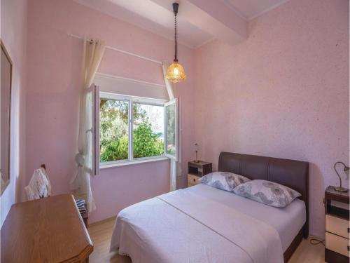 Two-bedroom Apartment Makarska 05