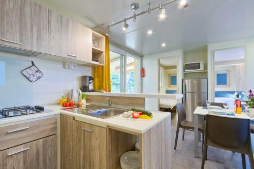 Superior Mobile Homes In Camping Kazela