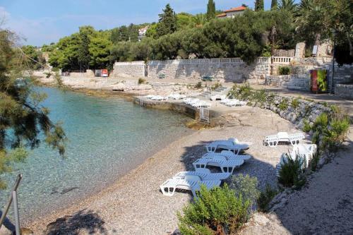 Apartamentos Rooms By The Sea Hvar - 5720