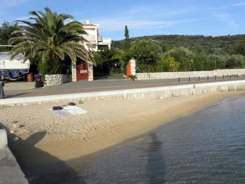 Apartments With A Parking Space Barbat (rab) - 4962