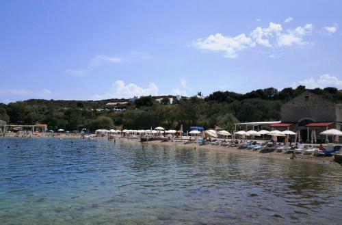 Hostal Apartments Villa Sirena