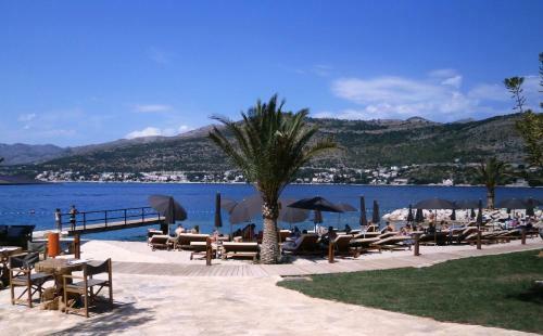 Hostal Apartments Villa Sirena