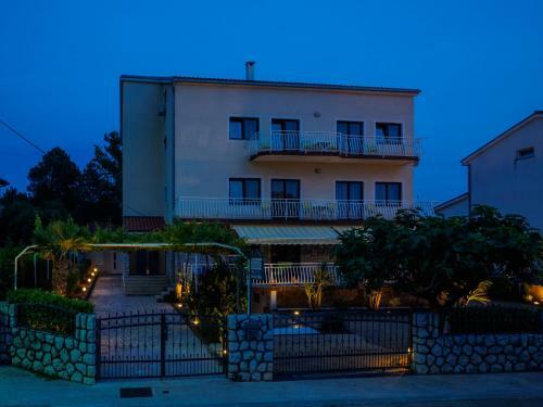 Apartamentos Villa Petra