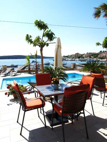 Apartments Villa Papalina 2