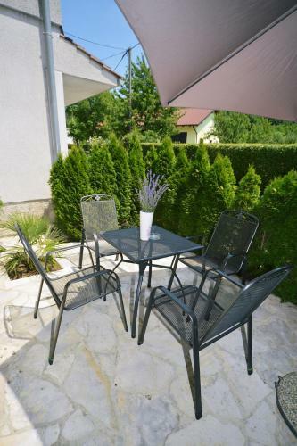 Apartments And Rooms Lago Rupa