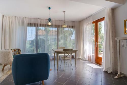 Hostal Guesthouse Alma
