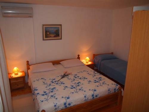Apartments Lumbarda Beach