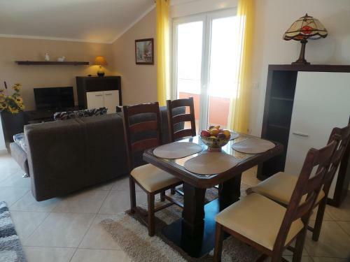 Apartments In Selce 17077