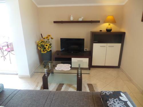 Apartments In Selce 17077