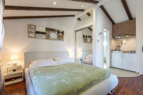 Split Inn Apartments