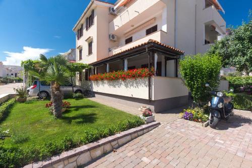 Apartments Dujmovic Ivo 1