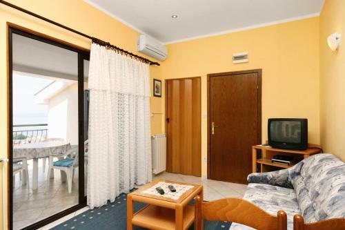 Apartment Novi Vinodolski 5593a