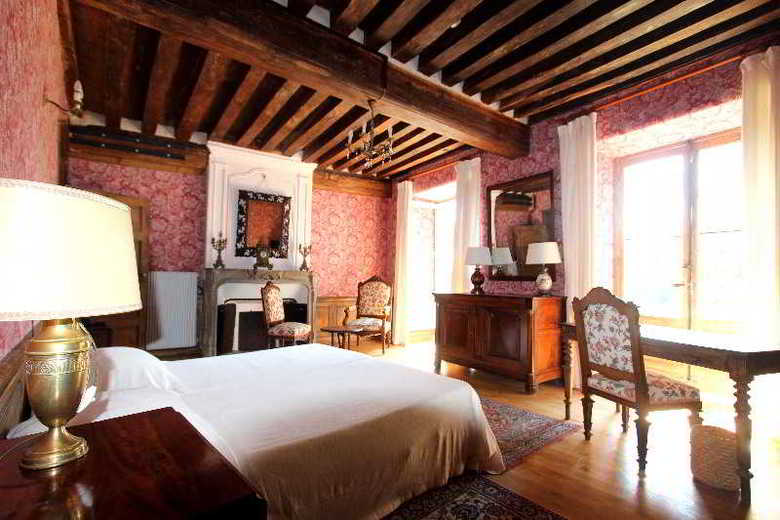 Albergue Ch�teau D'island V�zelay