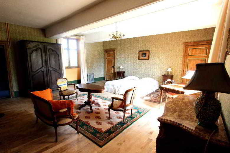 Albergue Ch�teau D'island V�zelay