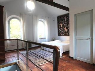 Albergue Ch�teau D'island V�zelay