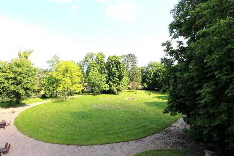 Albergue Ch�teau D'island V�zelay