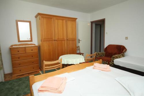 Apartments With Wifi Makarska - 6716