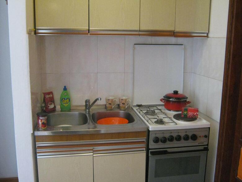 Apartments And Rooms Artemida
