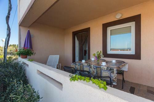 Apartments With A Parking Space Punat (krk) - 5378