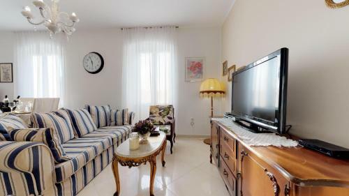 Radovani Luxury Apartment With Private Pool