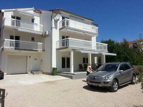 Apartments Miletic J-i