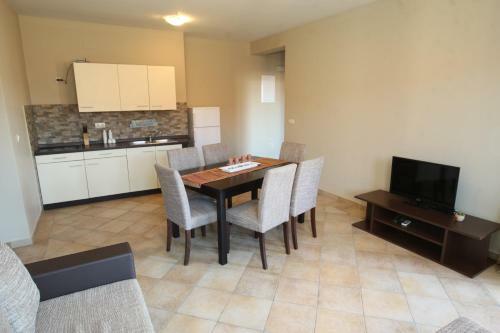 Sea View Apartments Nina