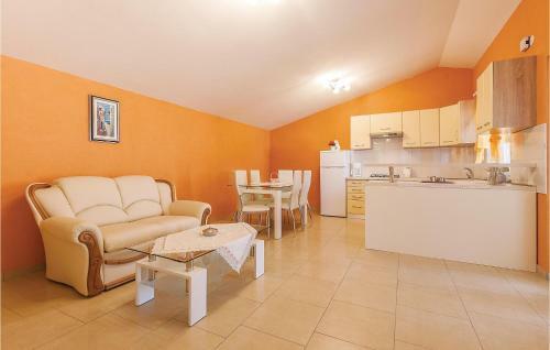 Apartment Vodnjan With Fireplace 10