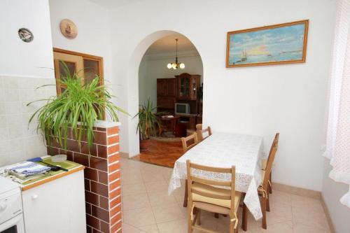 Apartments With A Parking Space Senj - 5562