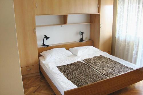 Hostal Apartments And Rooms With Parking Space Palit (rab) - 3195